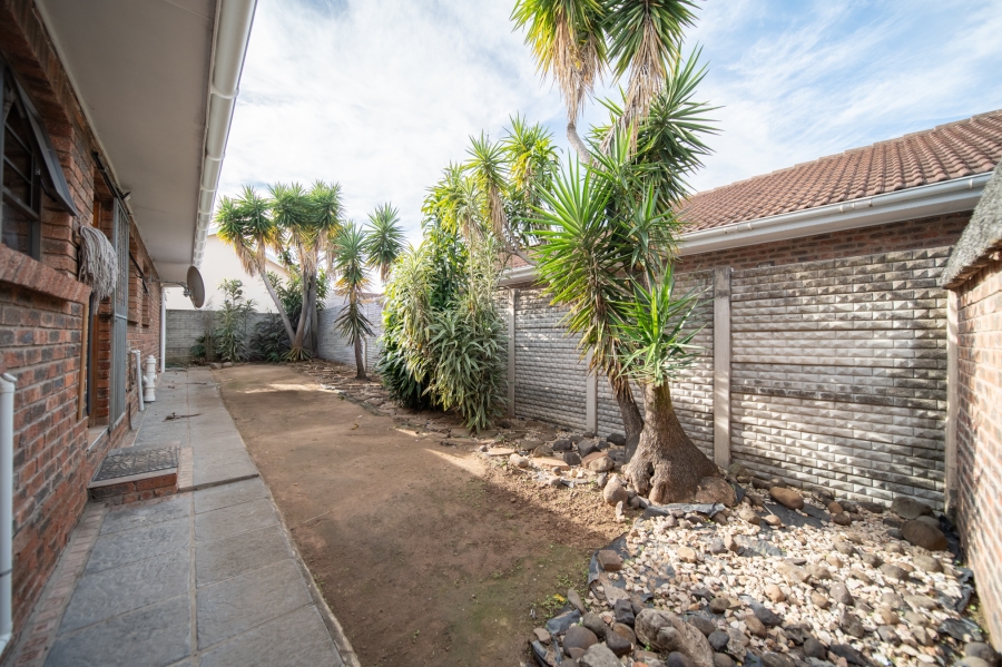 4 Bedroom Property for Sale in Dorchester Heights Eastern Cape